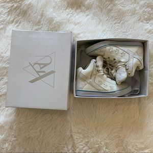 YRU White Hightop Tennis Shoes | sparkle stars | In box